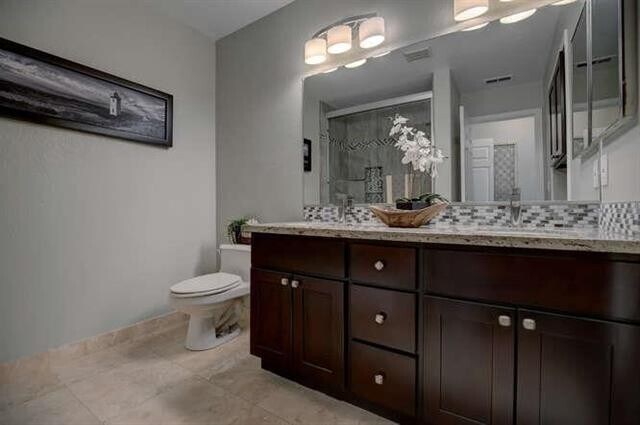 Foto del edificio - Beautifully Remodeled Spacious 1 Bedroom 1...