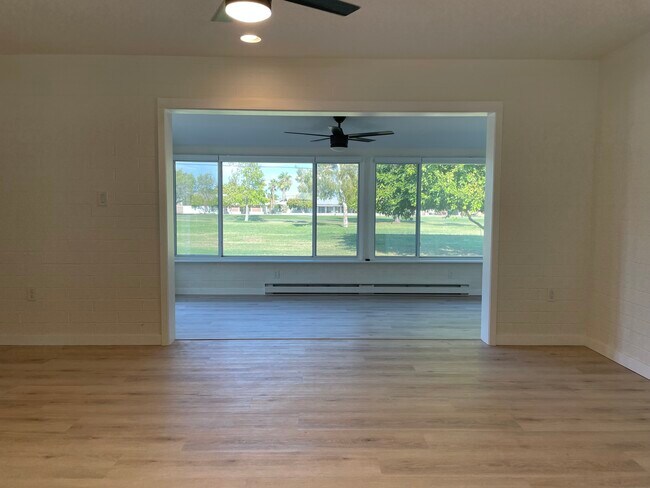 Ubicado en el campo de golf sur de Sun City - 11227 N Coggins Dr