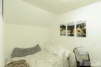 Foto del edificio - 220 E 24th St