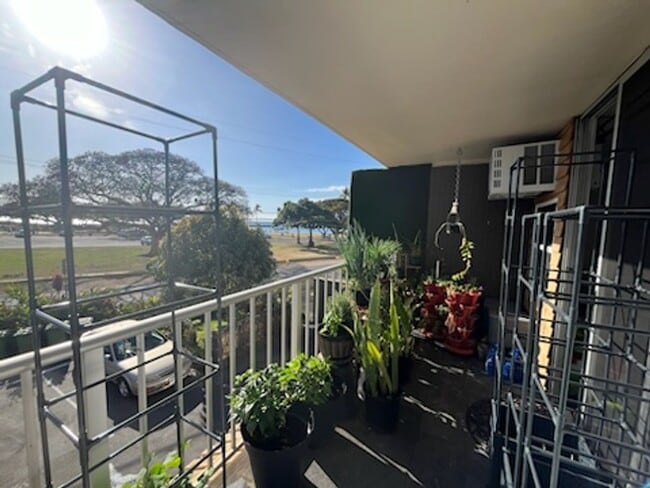 Building Photo - Come and Enjoy Hawaii Living