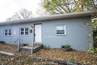 Building Photo - 524 W 23rd St