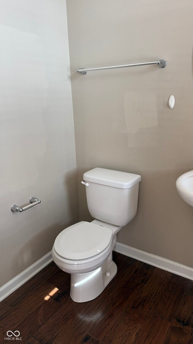 Foto del edificio - 5784 Pebblebrooke Rd