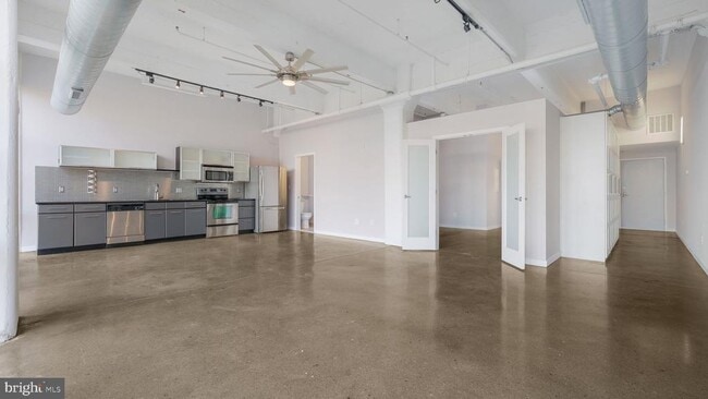 Building Photo - 444 N 4th St