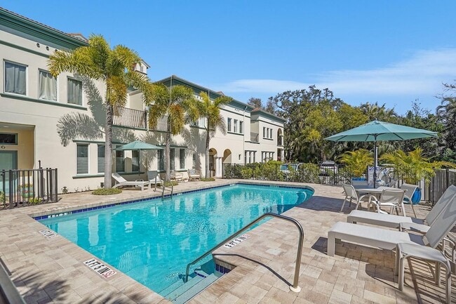 Photo - 1685 Laurel St Townhome