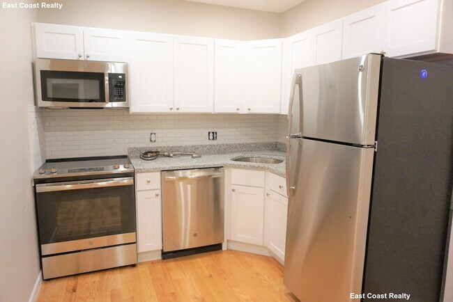 Foto del edificio - 1200 Commonwealth Avenue