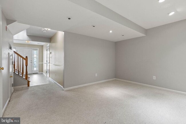 Building Photo - 302 Fox Trail
