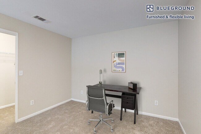 Building Photo - 100 Court N Dr