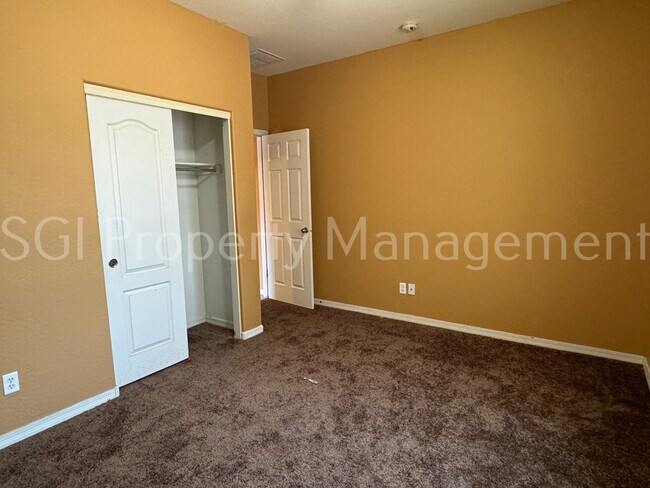 Foto del edificio - Casa Grande home ready for move in