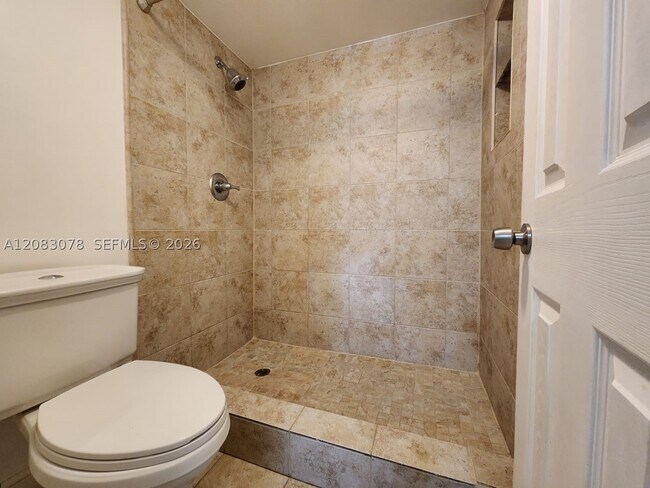 Foto del edificio - 7300 NW 17th St