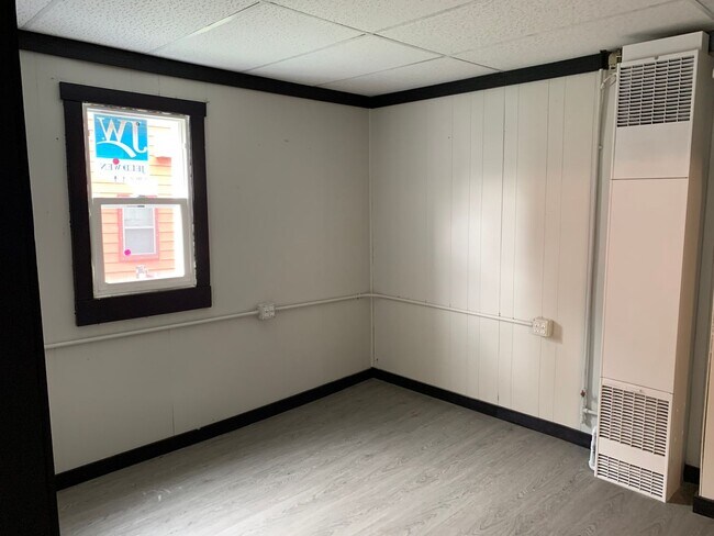 Foto del edificio - 320 E 8th St S