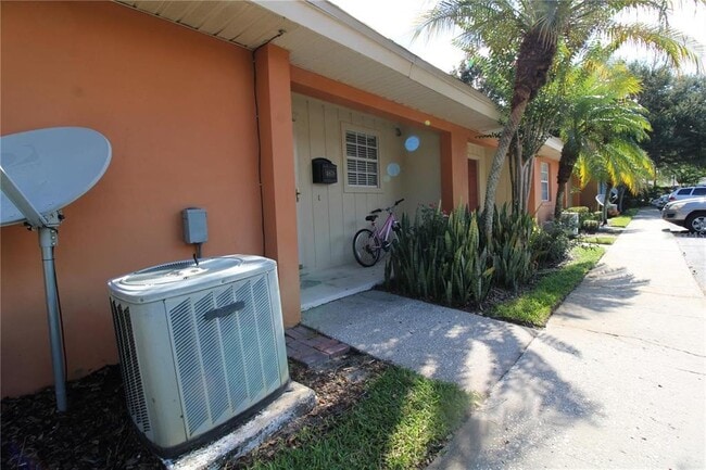 Building Photo - 4878 Tangerine Ave