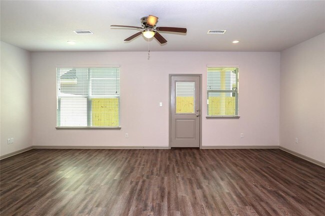 Building Photo - 630 Magnolia Bend