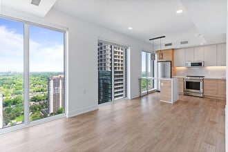 Building Photo - 200 Redpath Ave