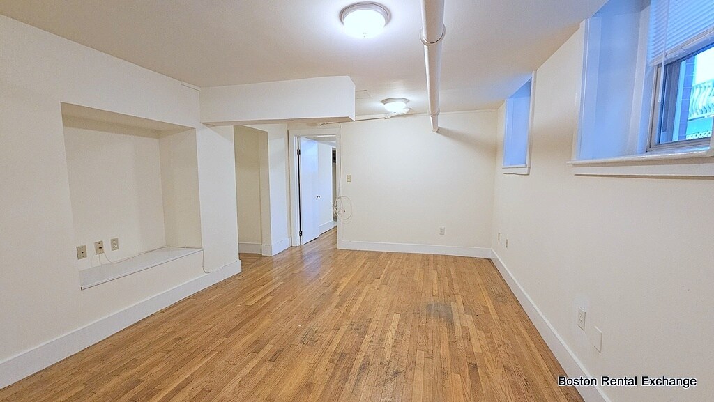 Primary Photo - 89 Trowbridge St