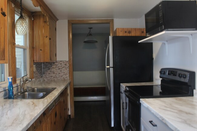 Foto del edificio - 345 W Market St