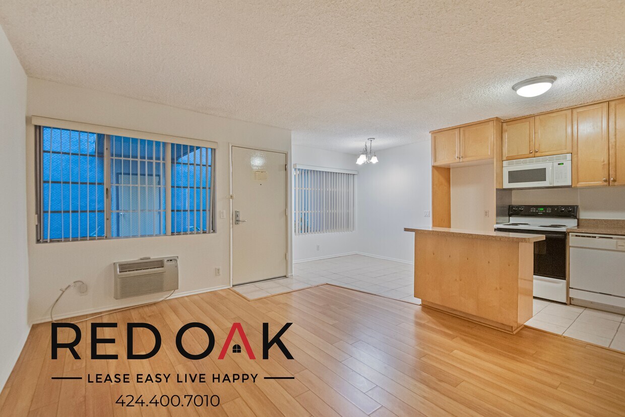 Foto principal - 20200 Sherman Way