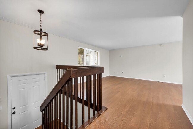 Foto del edificio - 2700 Queenswood Dr