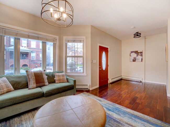 Building Photo - 24 Britton St