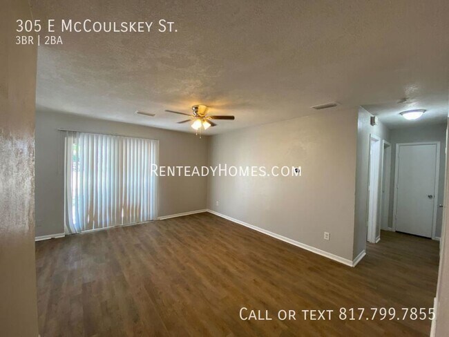 Foto del edificio - 305 E McCoulskey St