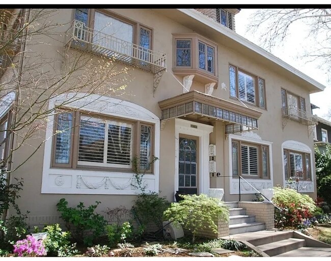 Photo - 701 21st St Apartments