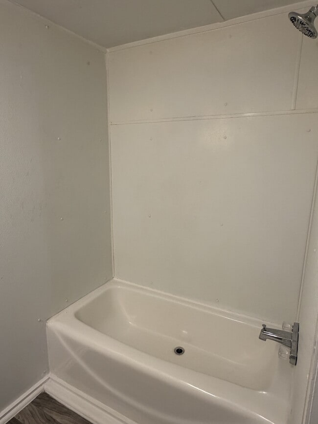 Foto del edificio - 61 Platinum Dr