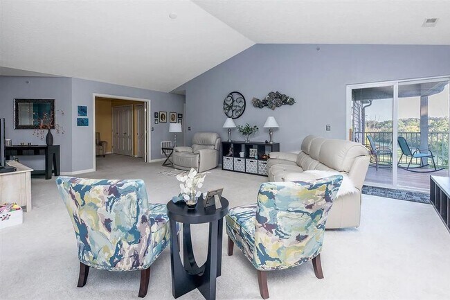 Foto del edificio - Spacious 2BR Condo with awesome amenities ...