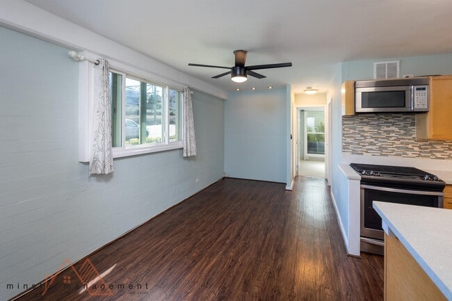 Building Photo - 1469 Lusitana St