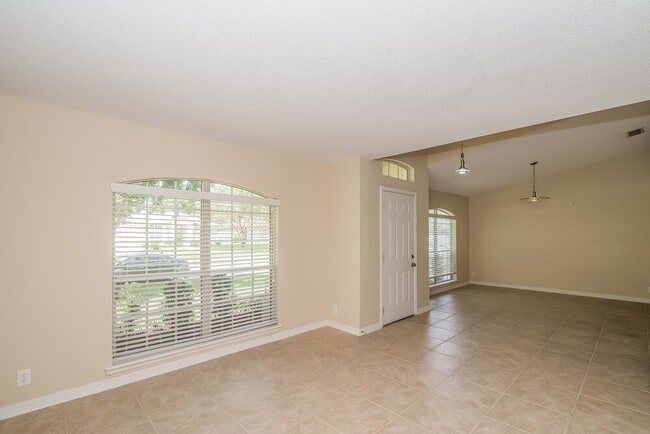 Building Photo - 12306 Bucks Harbor Dr S