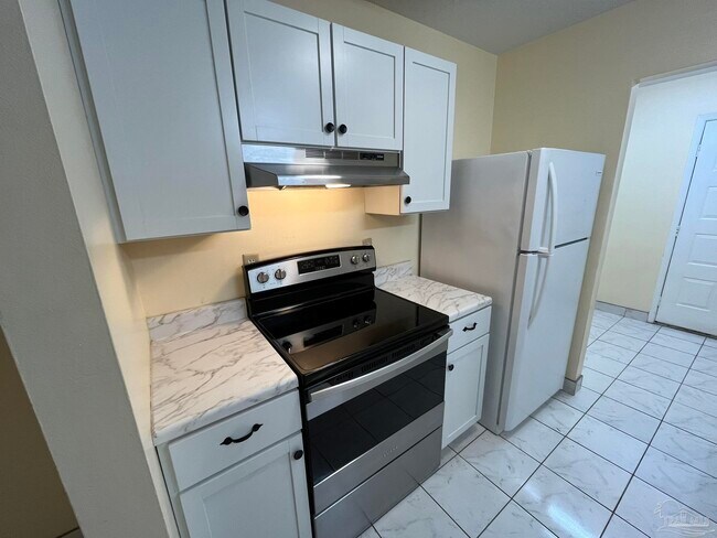 Foto del edificio - 3220 Redwood Ln