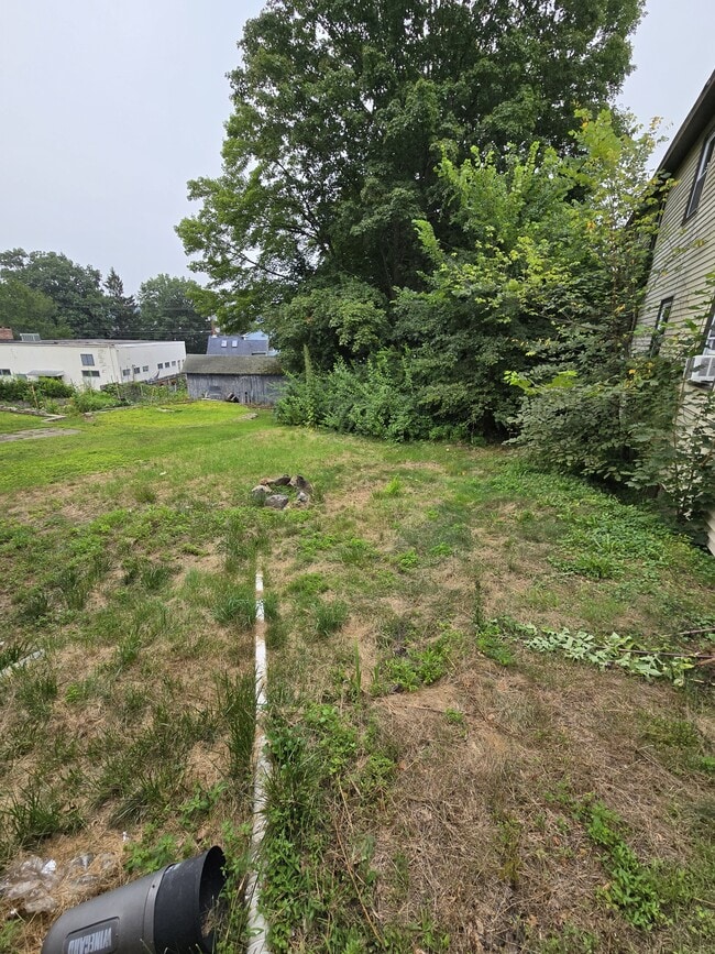 Building Photo - 257 Litchfield St