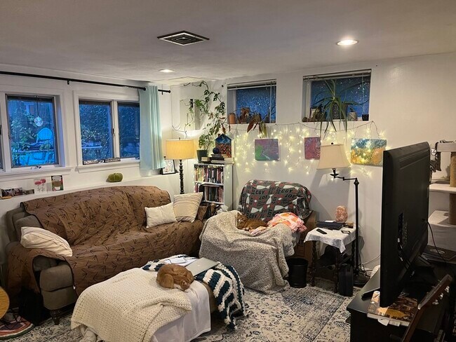 Foto del edificio - 192 E Border Rd