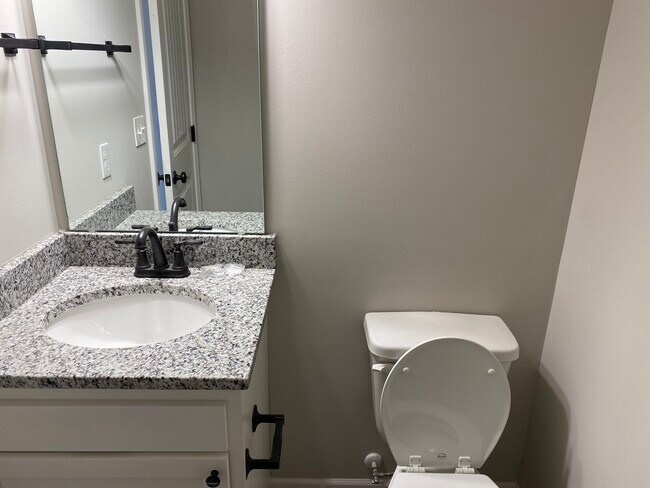 bath fixtures - 3120 W 31st Ter
