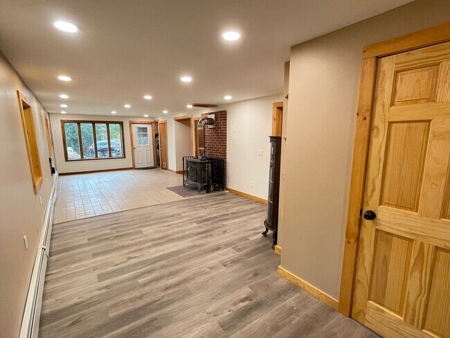 Foto del edificio - Charming 3BR House in Granville