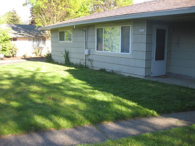Front yard - 3802 SE 36th Pl