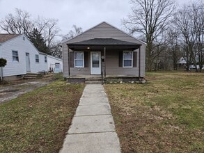 Building Photo - 1742 Huey St