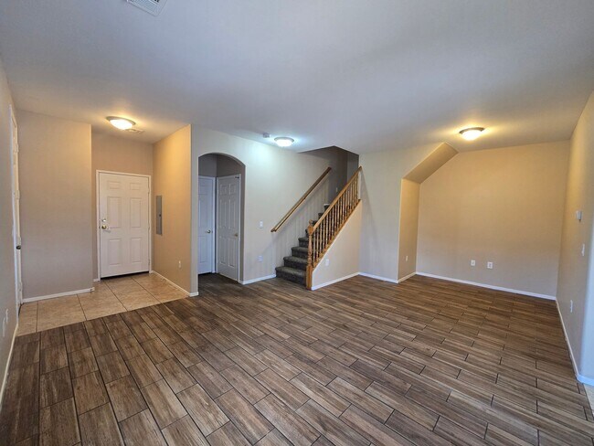 Foto del edificio - A Fabulous 3 Bedroom Townhouse close to NA...