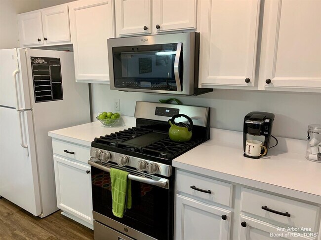 Foto del edificio - 4413 Inverness St