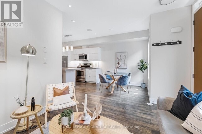 Building Photo - 46 Curzon St