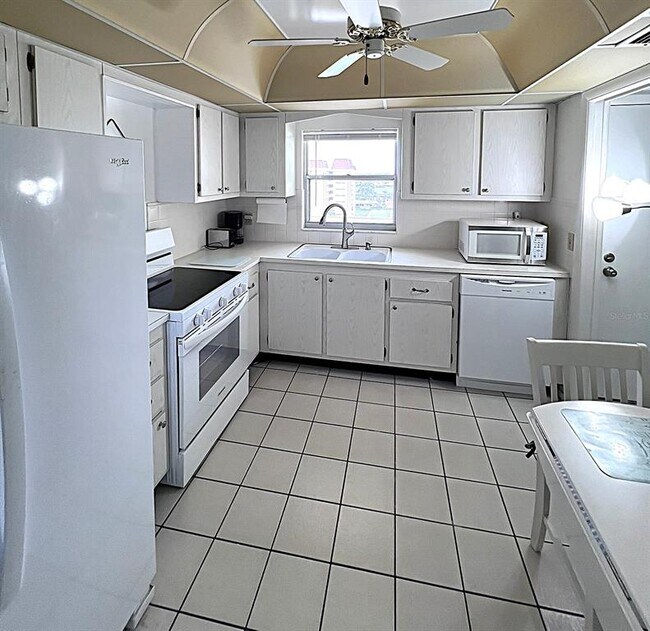 Foto del edificio - 4775 Cove Cir