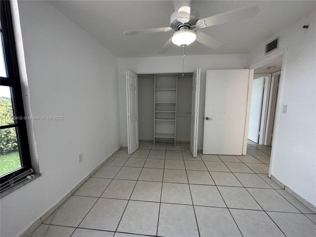 Building Photo - 9688 Fontainebleau Blvd