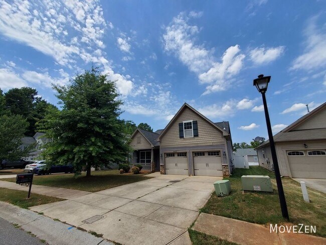 Building Photo - 4402 Hubbard Rd
