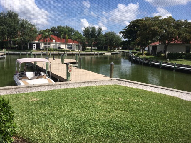 Building Photo - 15110 Ports of Iona Dr