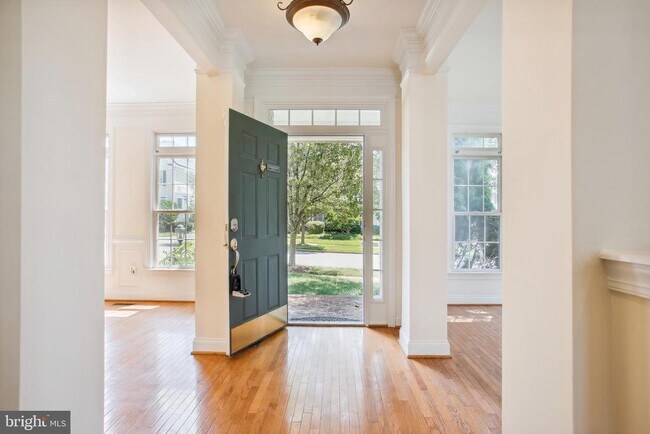 Building Photo - 19271 Mill Site Pl