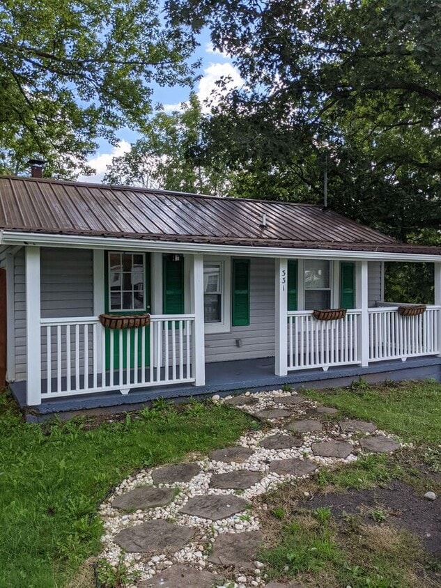 331 Ridge St, Candler, NC 28715 House Rental in Candler, NC