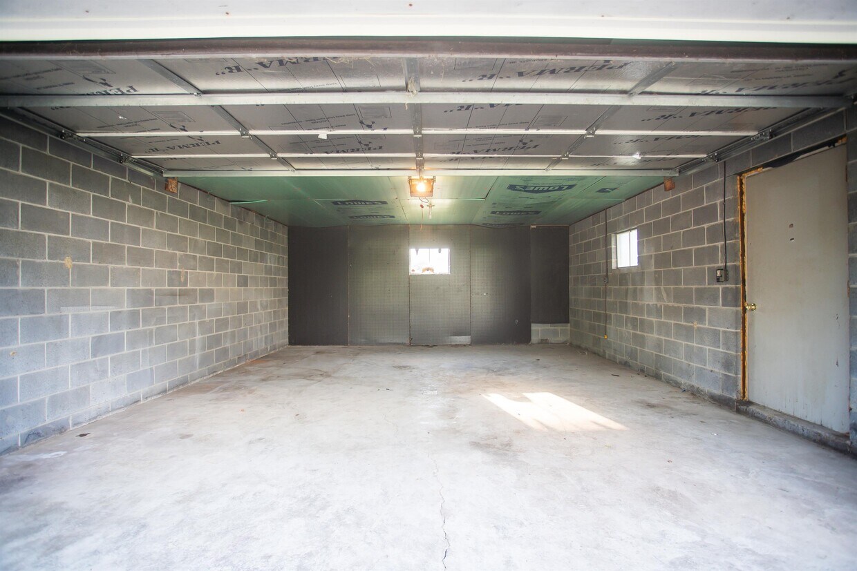 Foto principal - 1260 Montrose Ave