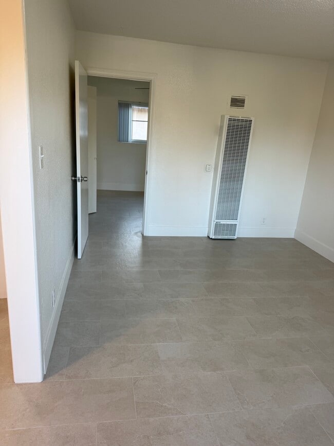 Building Photo - Palm Court Apartments