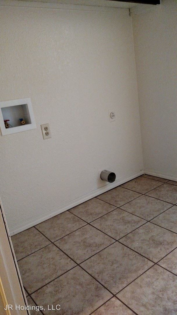 Foto del edificio - 3 Lyrewood Ln