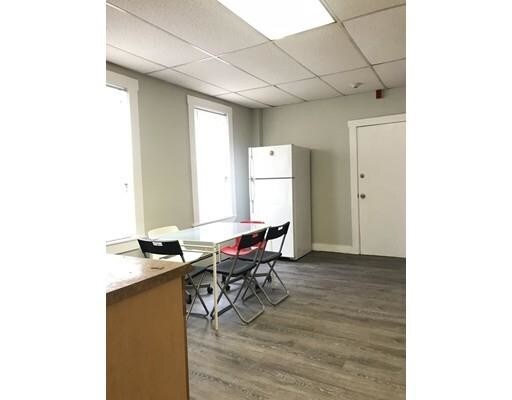 Building Photo - 40 Dehon St