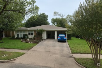 Building Photo - 1930 Colony Dr