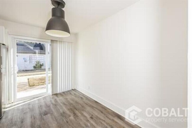 Foto del edificio - 2721 White Oak Dr